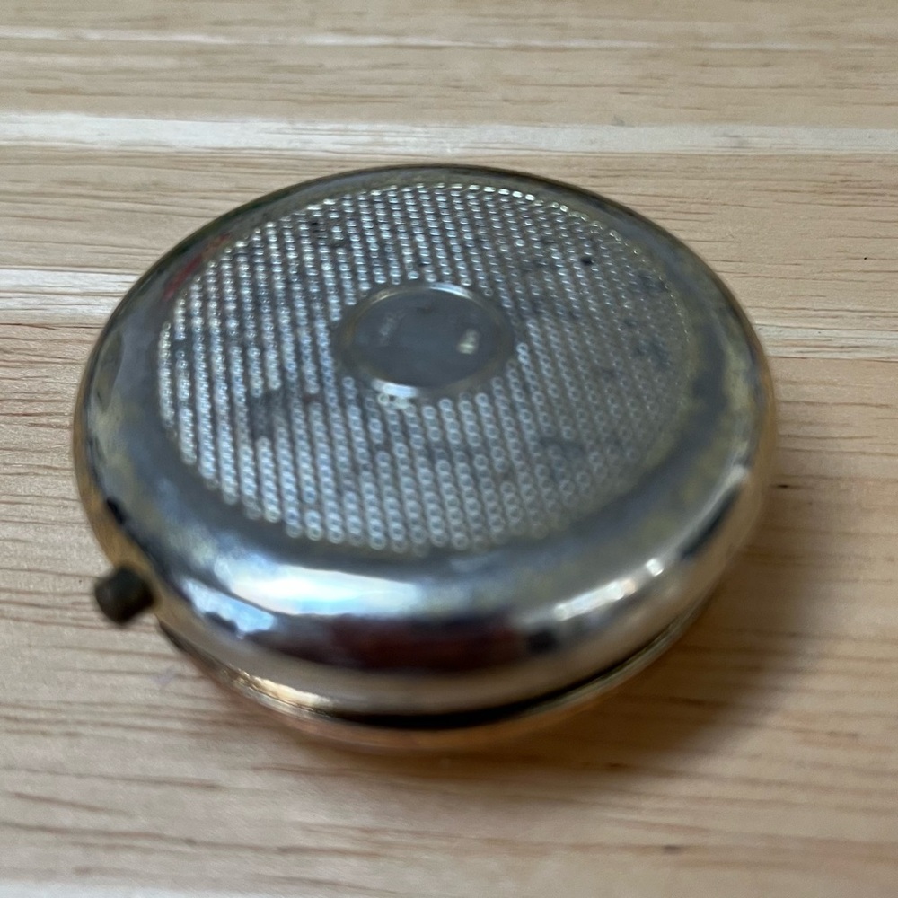 Vintage (?) pill Box Red Rose Flower Divided Made in Japan - Picture 6 of 14